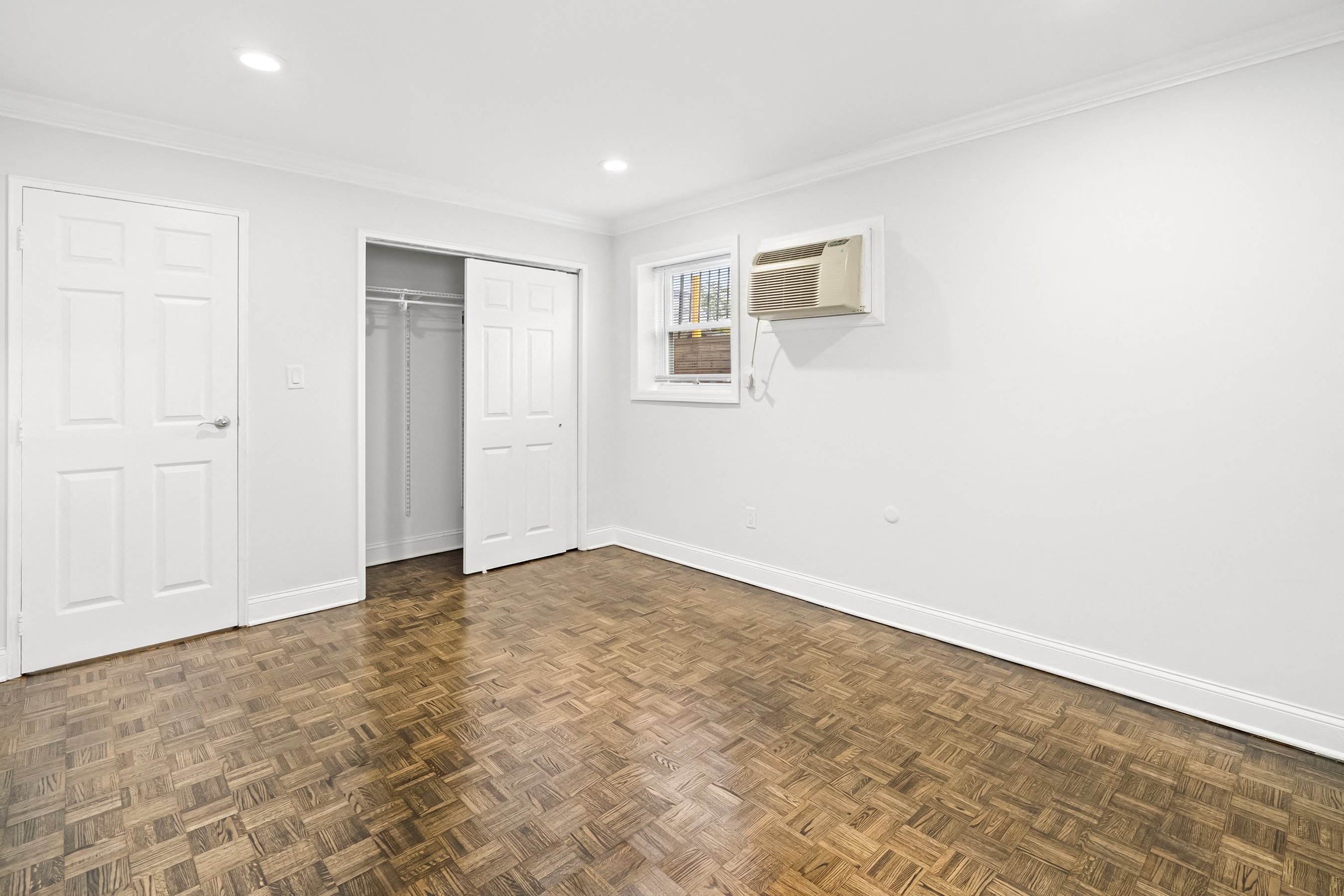 Gallery Photo 11